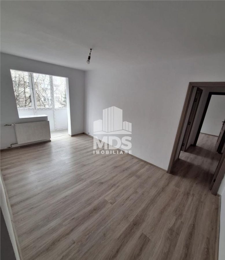 4 camere etaj intermediar langa Mall renovat recent - 