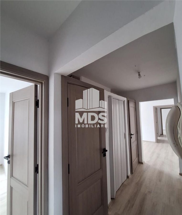 4 camere etaj intermediar langa Mall renovat recent - foto 13