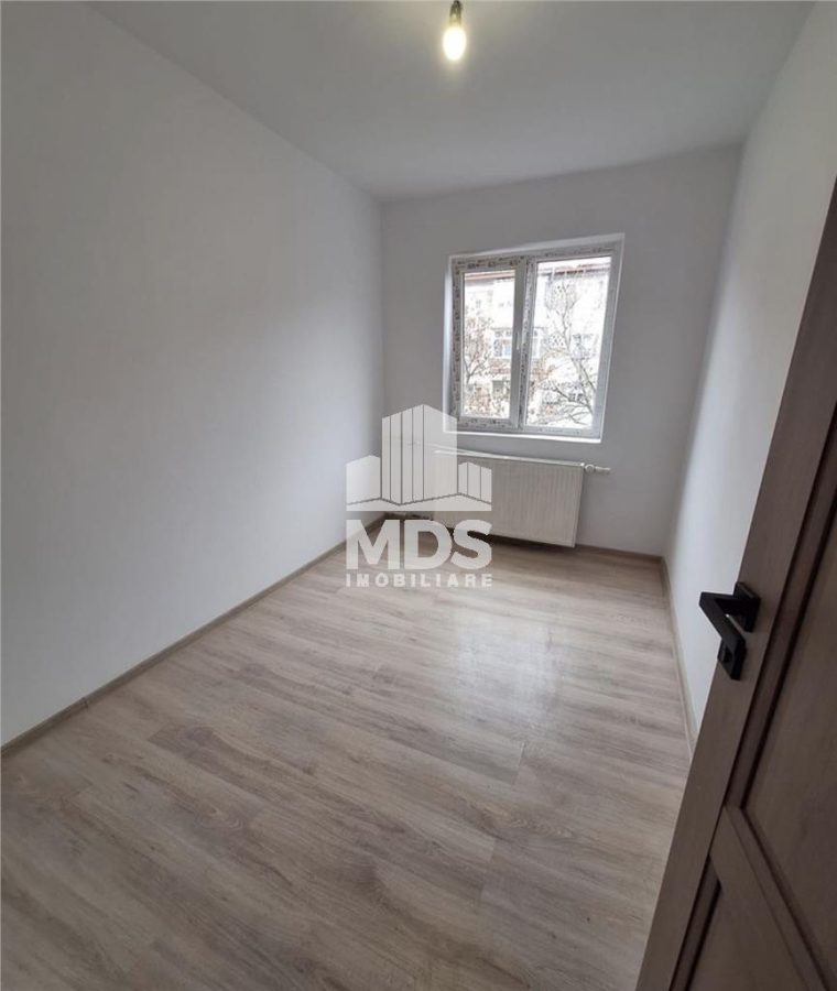 4 camere etaj intermediar langa Mall renovat recent - foto 4