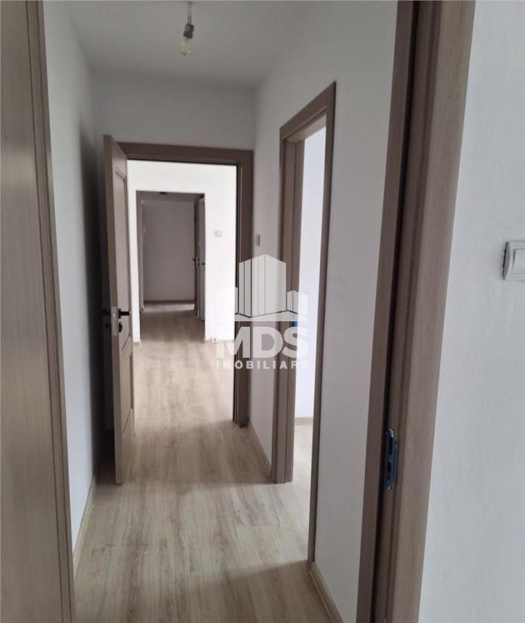 4 camere etaj intermediar langa Mall renovat recent - foto 6