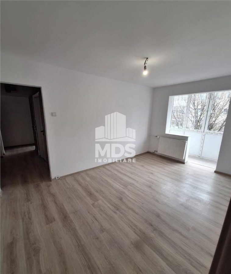 4 camere etaj intermediar langa Mall renovat recent - foto 7