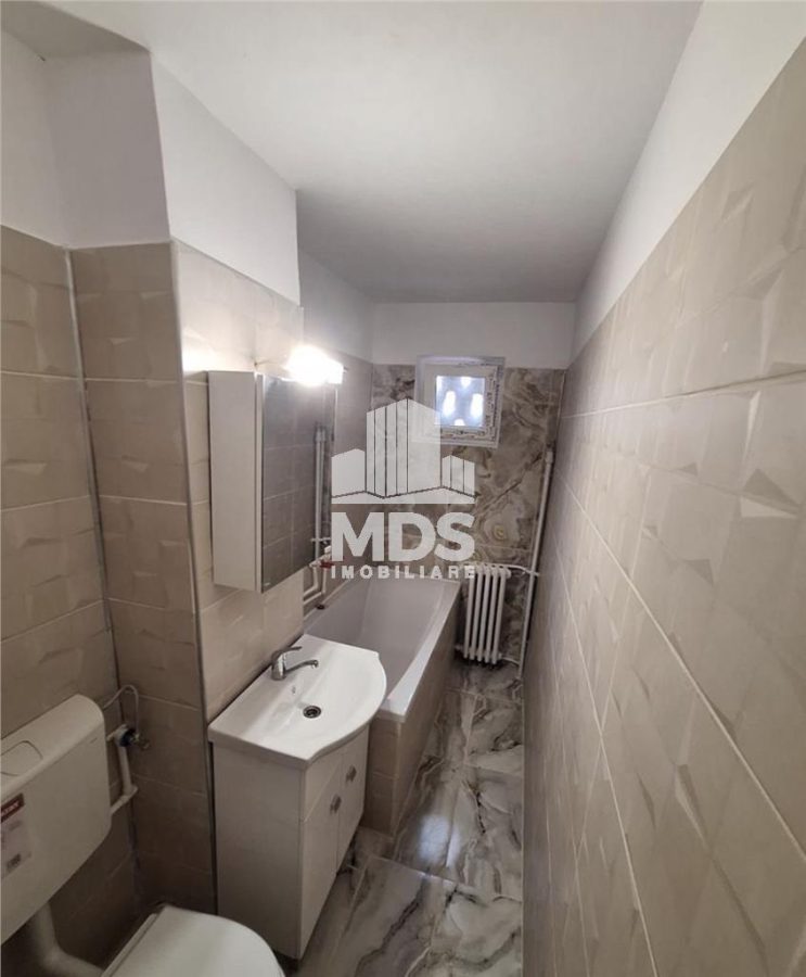 4 camere etaj intermediar langa Mall renovat recent - foto 10