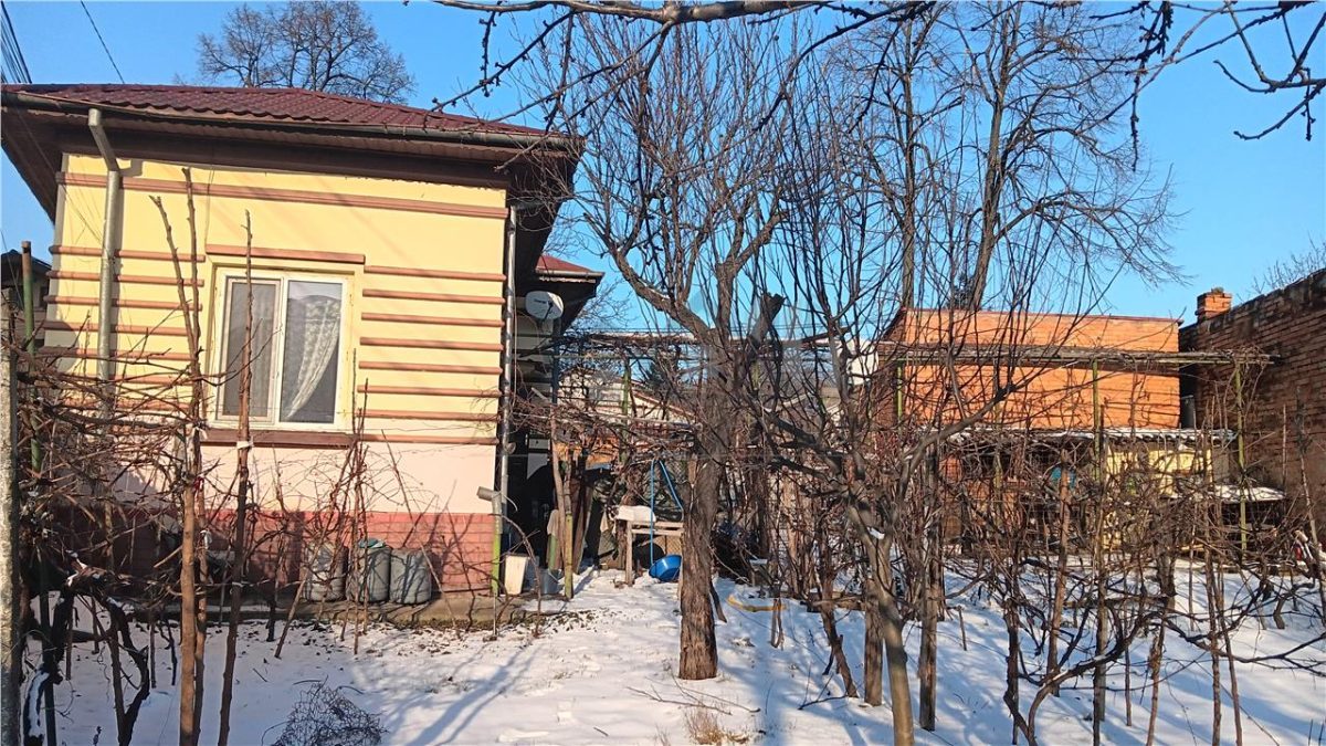 Tatarasi zona Piata Chirila teren 576mp cu casa si anexe (pretabil  si privatizare) - foto 13