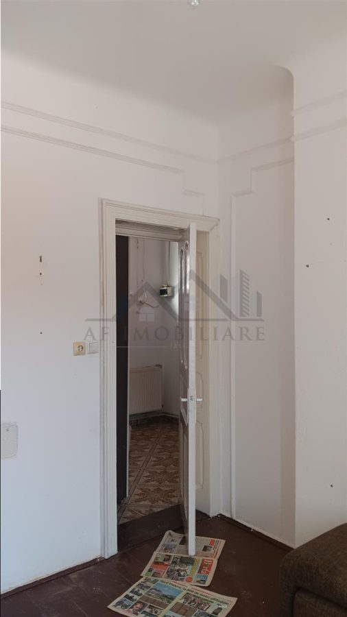 Tatarasi zona Piata Chirila teren 576mp cu casa si anexe (pretabil  si privatizare) - foto 7