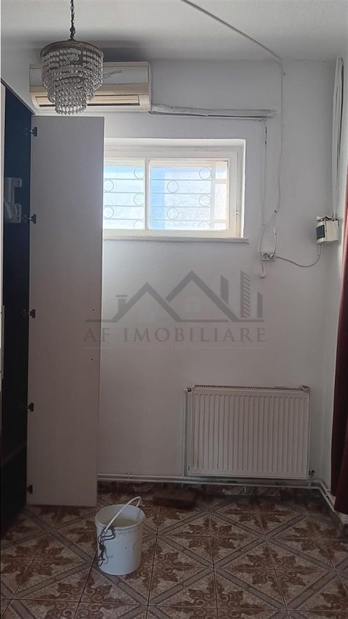 Tatarasi zona Piata Chirila teren 576mp cu casa si anexe (pretabil  si privatizare) - foto 8