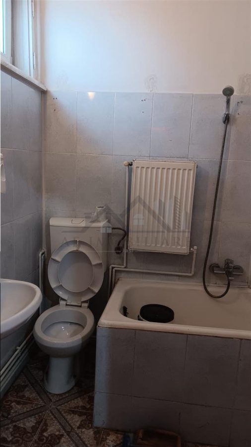 Tatarasi zona Piata Chirila teren 576mp cu casa si anexe (pretabil  si privatizare) - foto 10