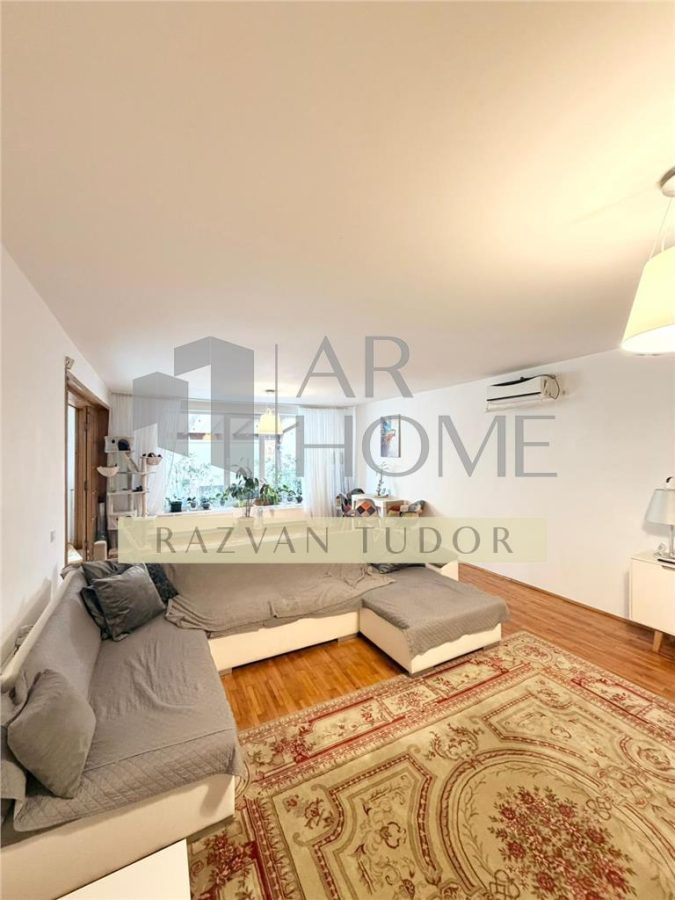 Casa 5 camere lux , cu garaj , beci ,  Ploiesti , ultracentral - 