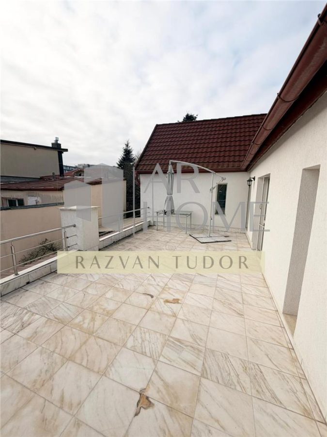 Casa 5 camere lux , cu garaj , beci ,  Ploiesti , ultracentral - foto 13