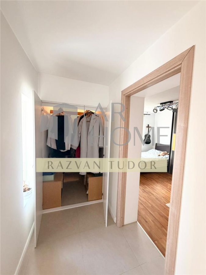 Casa 5 camere lux , cu garaj , beci ,  Ploiesti , ultracentral - foto 23