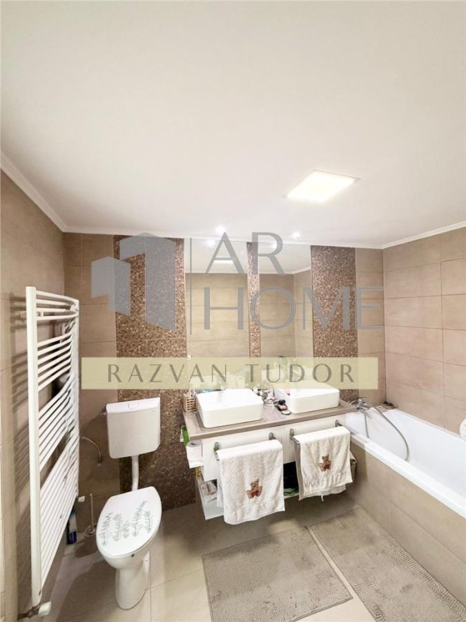 Casa 5 camere lux , cu garaj , beci ,  Ploiesti , ultracentral - foto 8