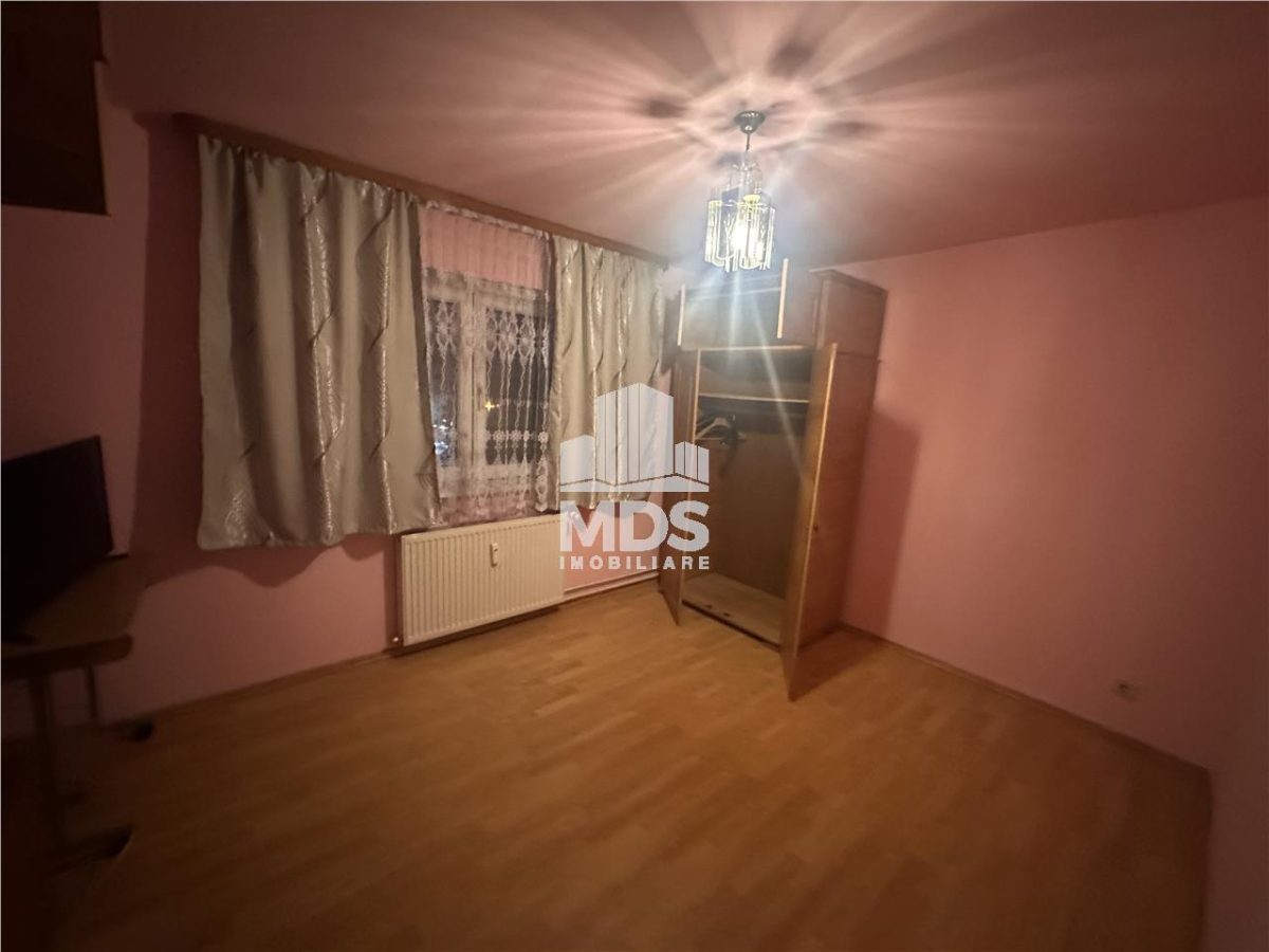 56mp, mobilat si utilat in bloc anvelopat lingă piata Doina - foto 5