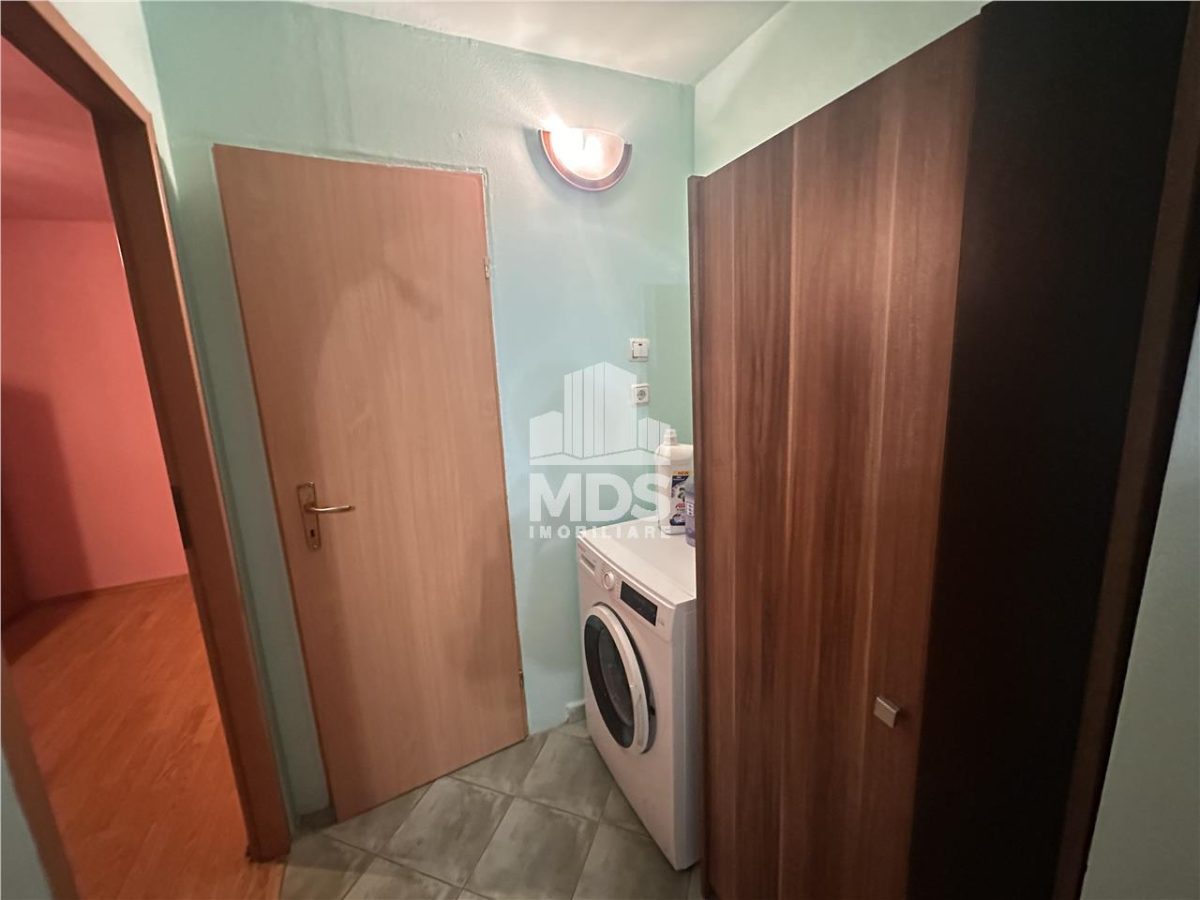 56mp, mobilat si utilat in bloc anvelopat lingă piata Doina - foto 8