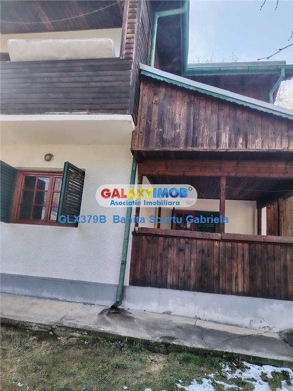 Vanzare vila   4 camere,,teren 730 mp zona Izvoarele,Prahova - 