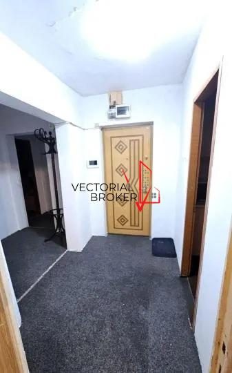 4 camere decomandat Vergului la 3 minute de metrou Costin Georgian - foto 5