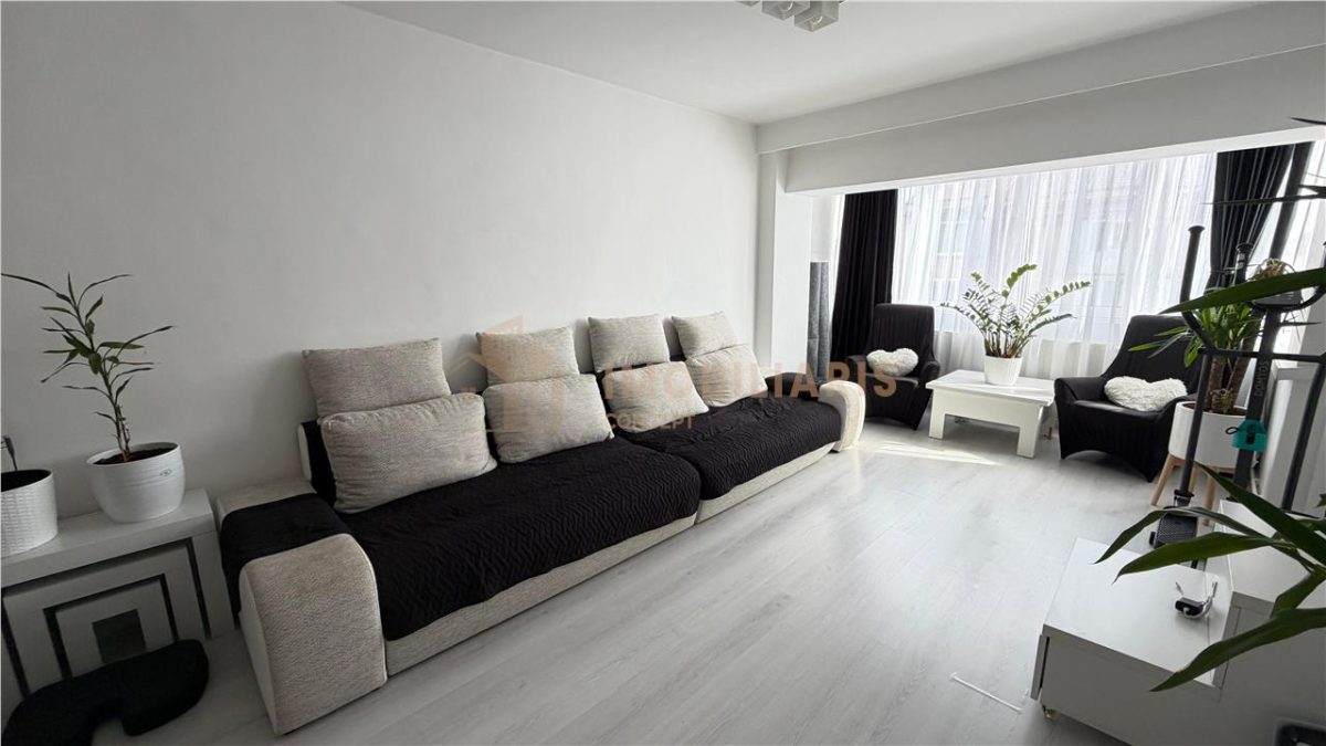 Apartament 4 camere, zona Hortensiei - 