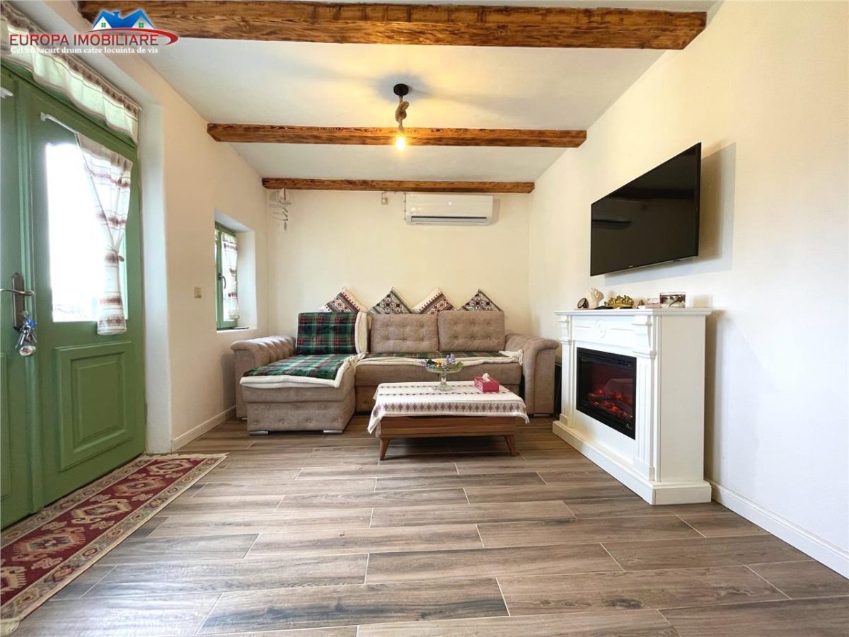 Casa de vanzare in Nufaru - foto 5