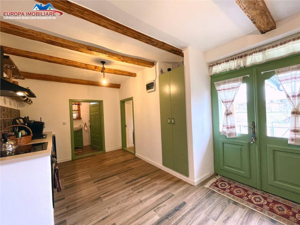 Casa de vanzare in Nufaru - foto 7