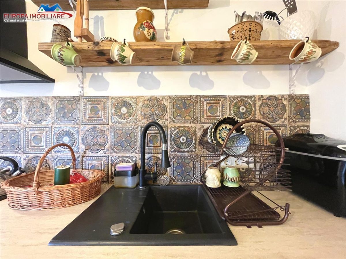 Casa de vanzare in Nufaru - foto 9