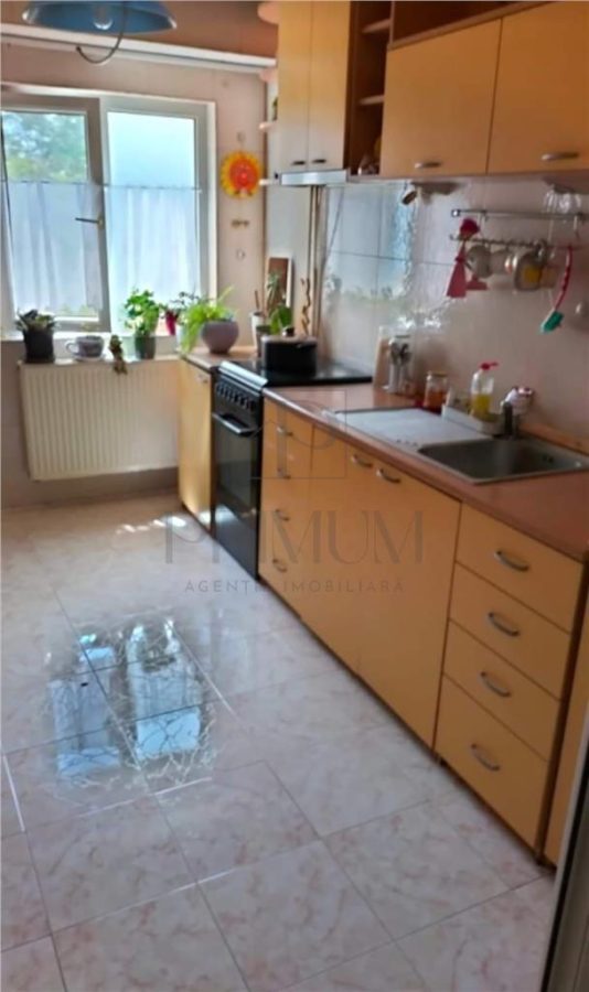 SOARELUI |3CAM | DECOMANDAT |ETAJ 3 |CENTRALA |SPATIOS 109MP - 