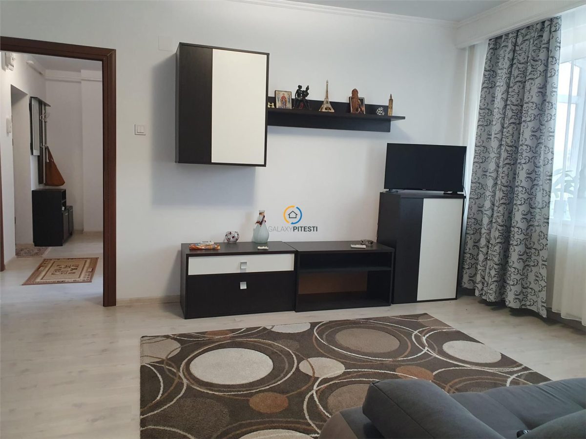 Închiriere apartament 4 camere Ultracentral - foto 3