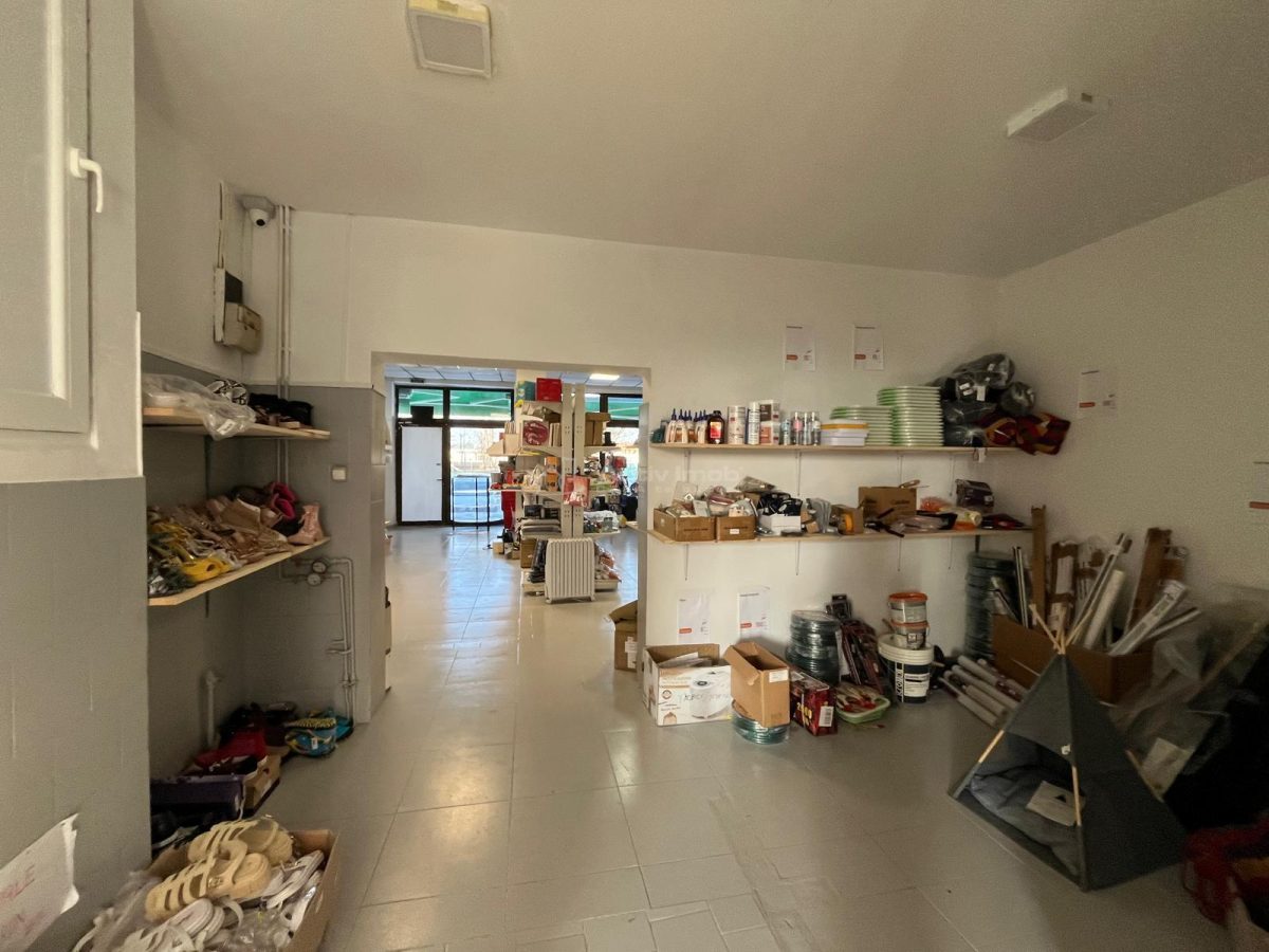 Lugoj, De Inchiriat â€“ Spatiu Comercial, 194 Mp, Â Zona Strand - foto 14