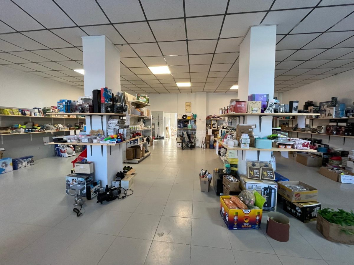 Lugoj, De Inchiriat â€“ Spatiu Comercial, 194 Mp, Â Zona Strand - foto 5