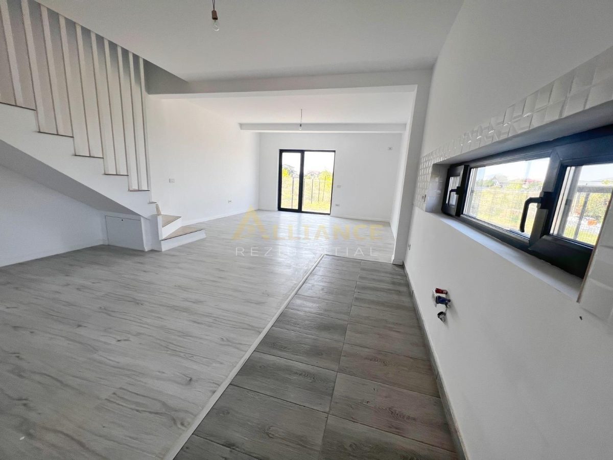 Casa tip duplex ~ 3 camere 2 bai ~ teren 210 mp ~ Acces facil - foto 4
