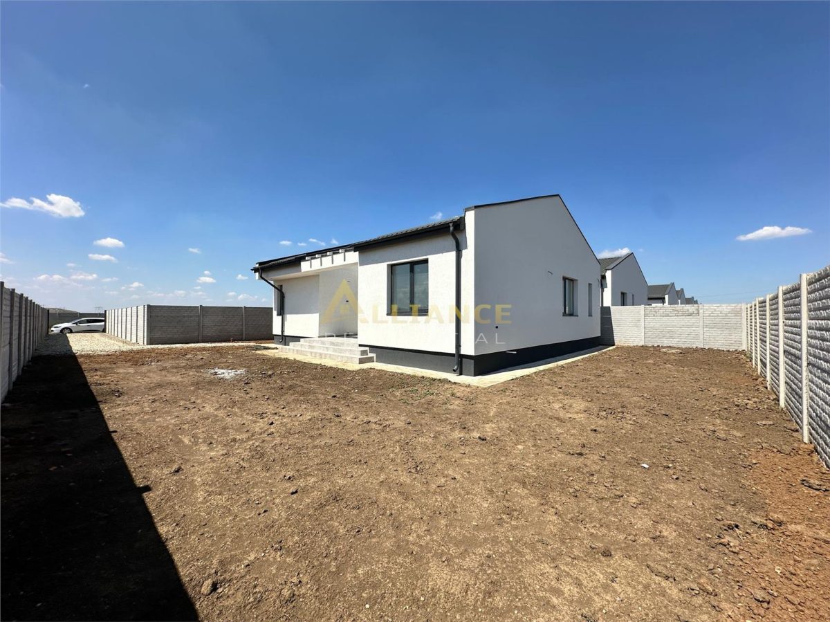 Casa Individuala - Incalzire pardoseala - 4 camere - teren 444mp - 