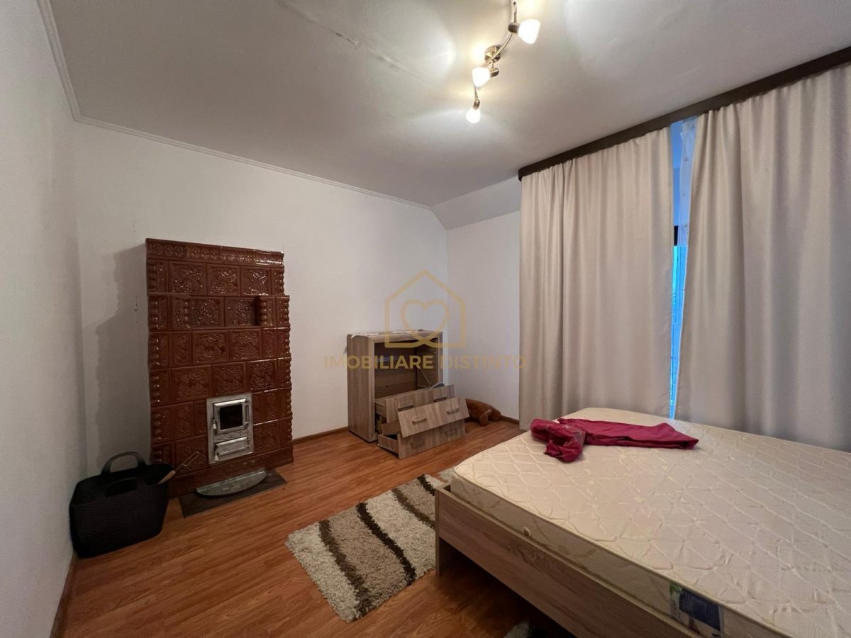 Casa cu 5 camere teren de 71 de ari - foto 9