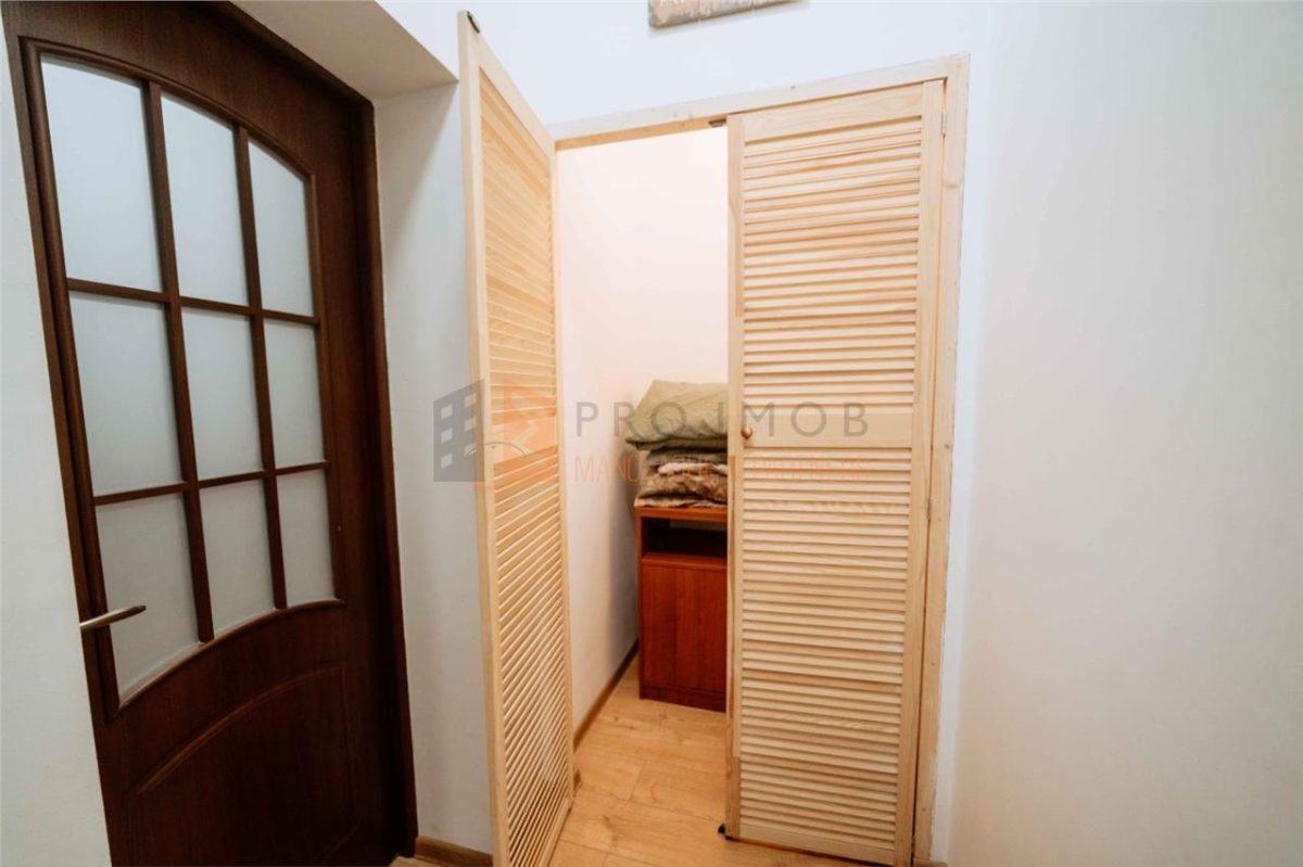 Apartament 3 camere cf 1 decomandat zona Centru - foto 13