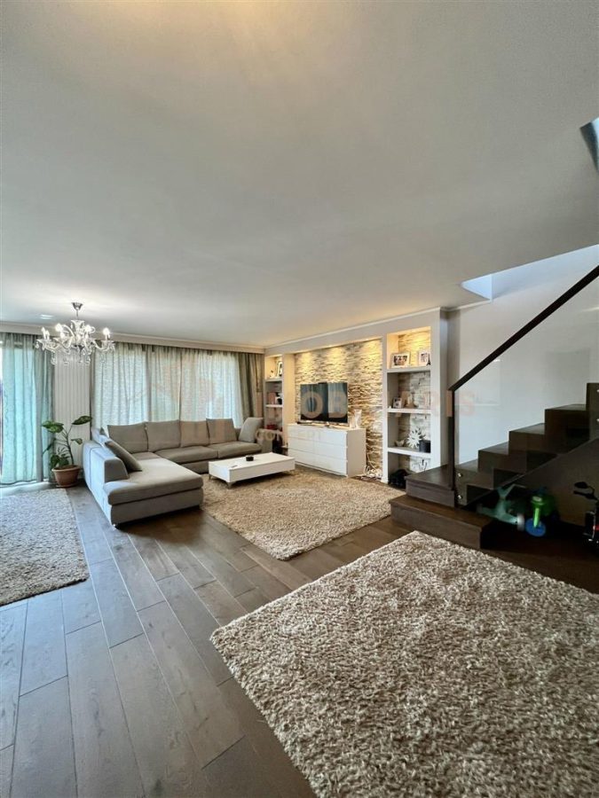 Penthouse de vanzare, zona Hotel Europa - foto 2