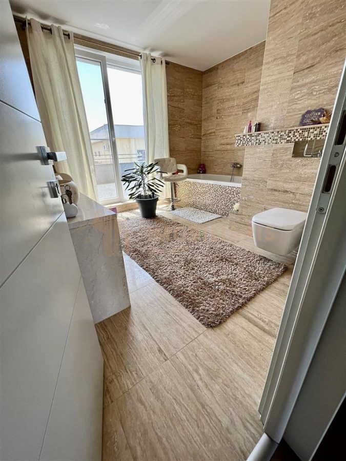 Penthouse de vanzare, zona Hotel Europa - foto 15