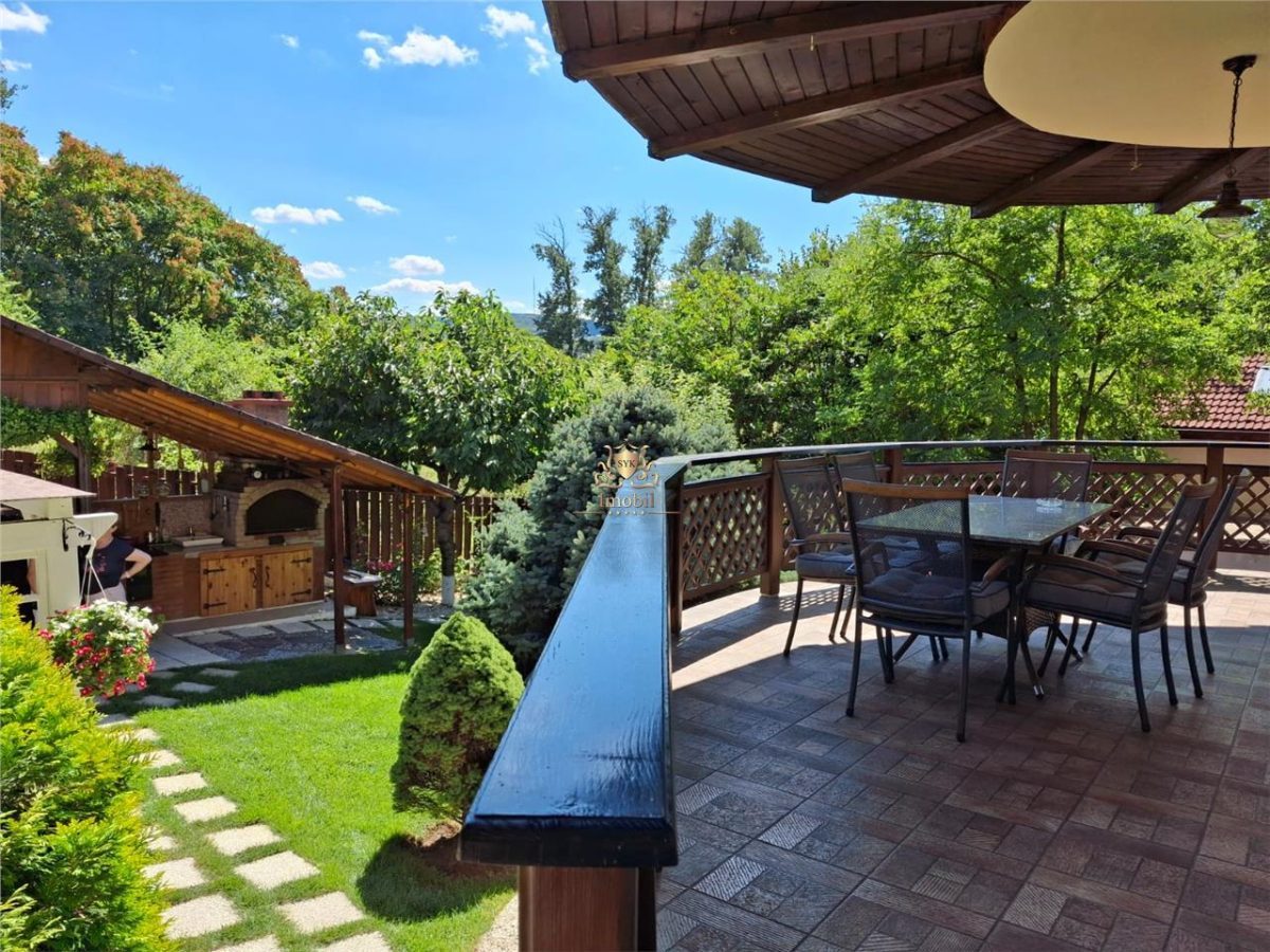 Vila eleganta -  proiect deosebit crama garaj sala de fitnes foisor si 825m teren Plopii fara sot Bucium.Comision 0! - foto 7