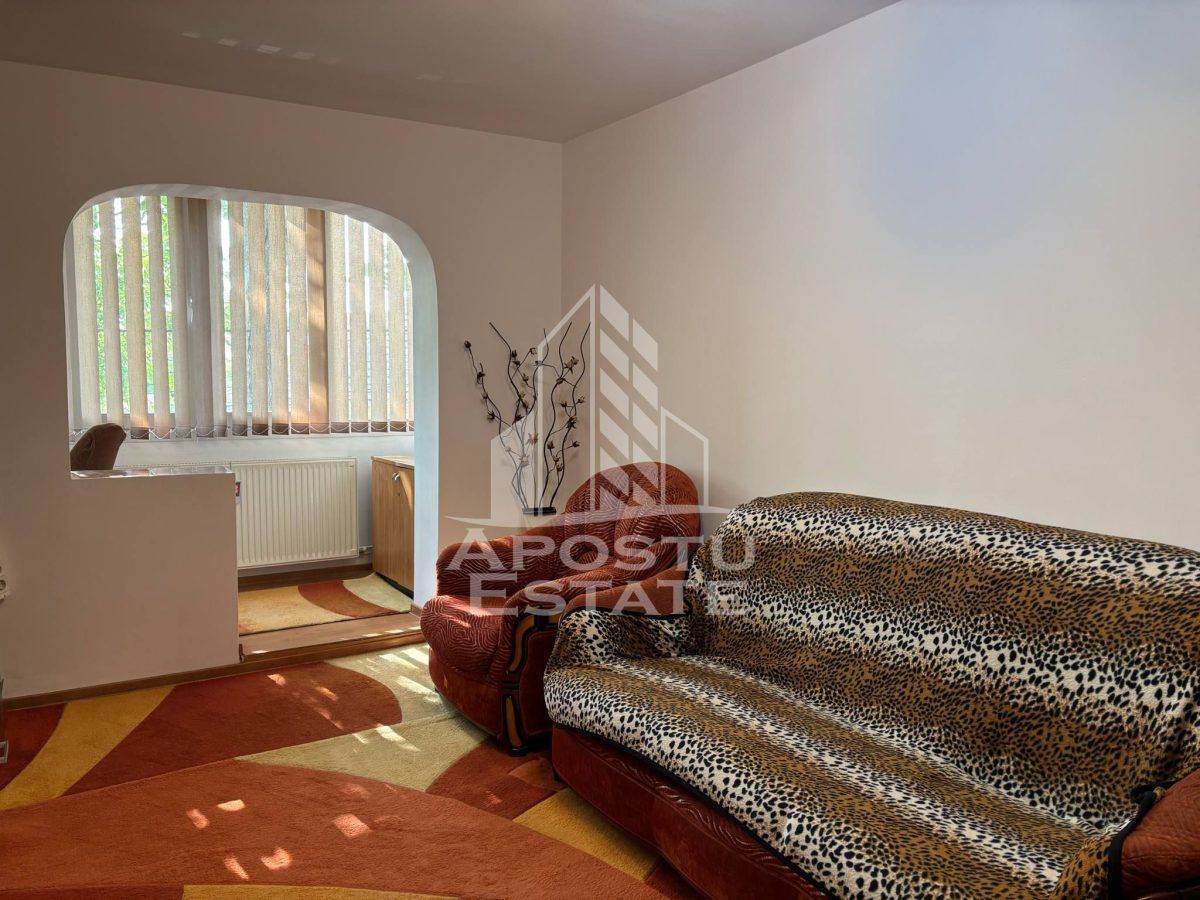 Apartament cu doua camere, centrala proprie, zona Lipovei - foto 2