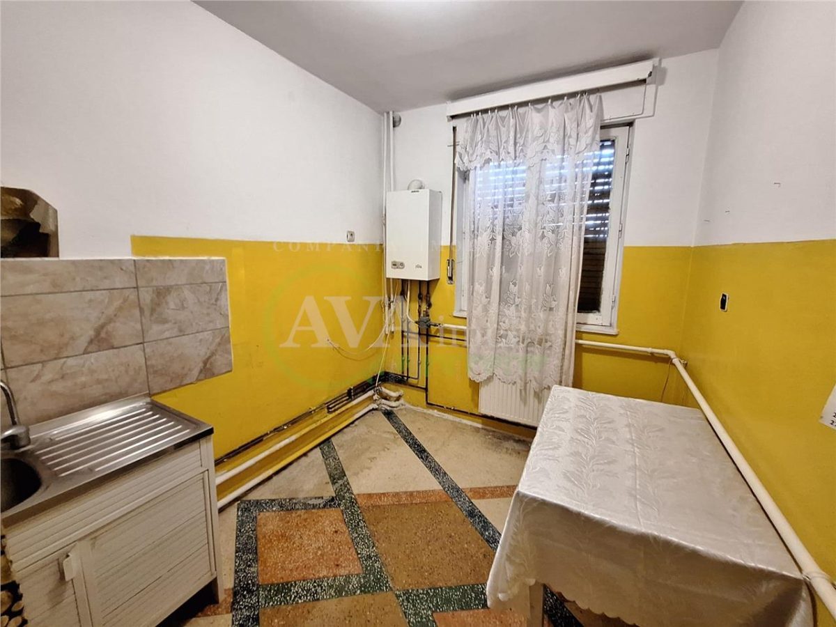 Apartament 2 camere semidecomandare  zona Garii - 