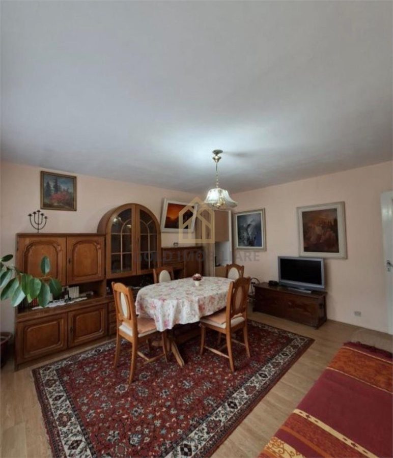 De vânzare â€“ Apartament 4 camer ultracentral Strada Victoriei (lâng? ?coala Avram Iancu) - 