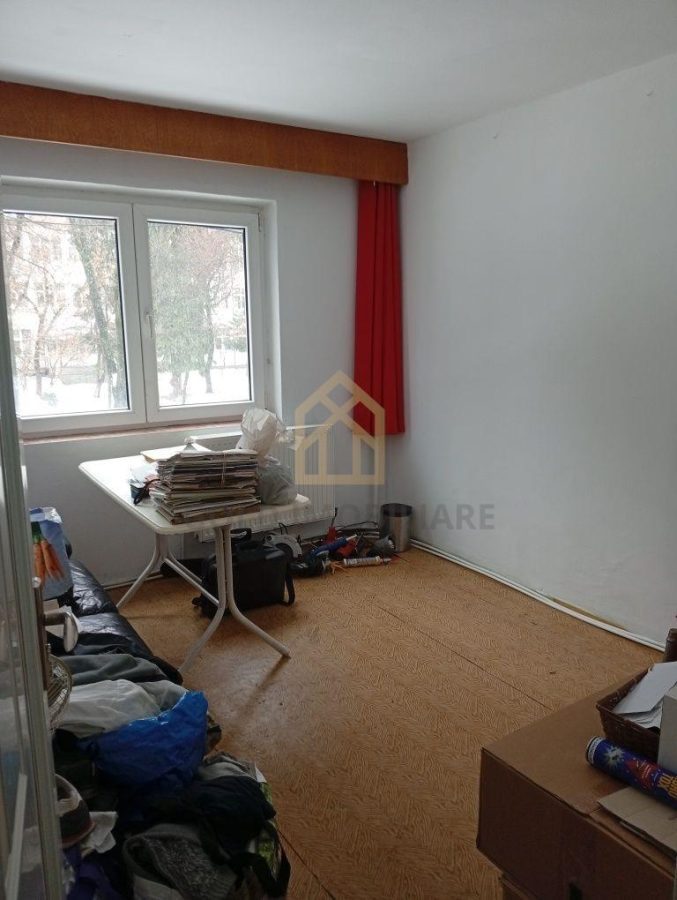 De vânzare â€“ Apartament 4 camer ultracentral Strada Victoriei (lâng? ?coala Avram Iancu) - foto 9