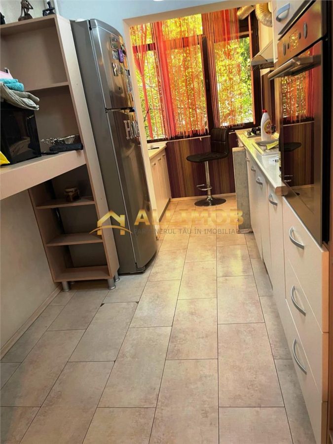 Apartament 3 camere in Ploiesti, zona Bulevardul Bucuresti - foto 11