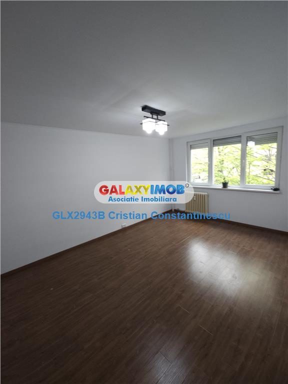 Apartament 3 camere decomandat,etaj 1,Titan , Metrou 1 Decembrie 1918 - foto 2