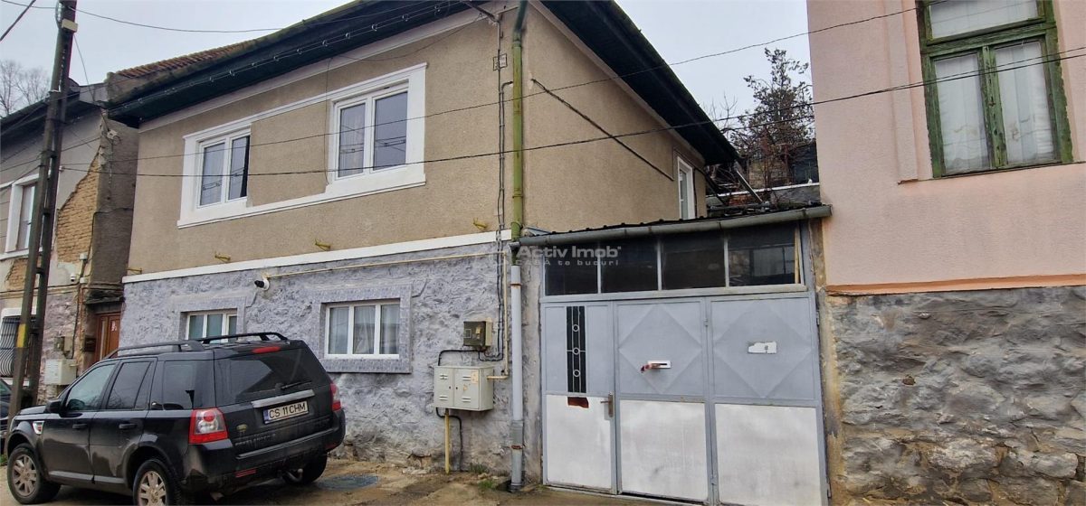 Resita Casa la Pret de Apartament,Parter, Etj 1 si Pod, Zona Muncitoresc - foto 16