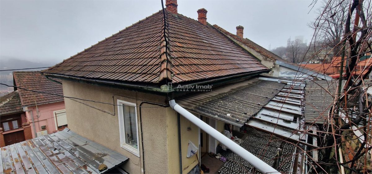 Resita Casa la Pret de Apartament,Parter, Etj 1 si Pod, Zona Muncitoresc - foto 3