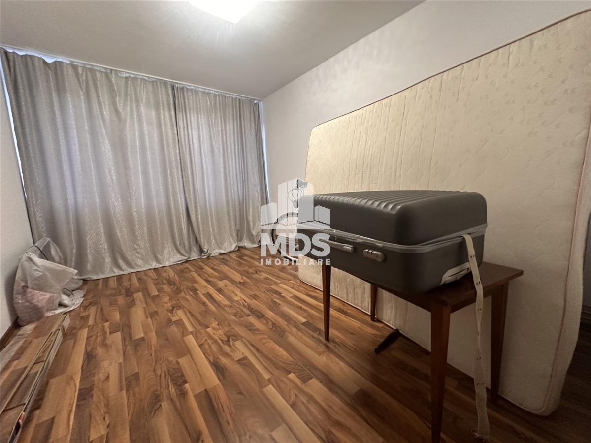 2 camere etaj 1 in bloc anvelopat - foto 5