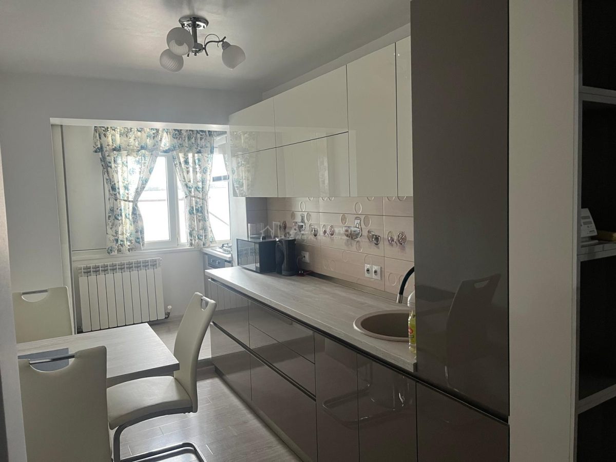 Apartament 3 camere de inchiriat Promed Pavcom - foto 9