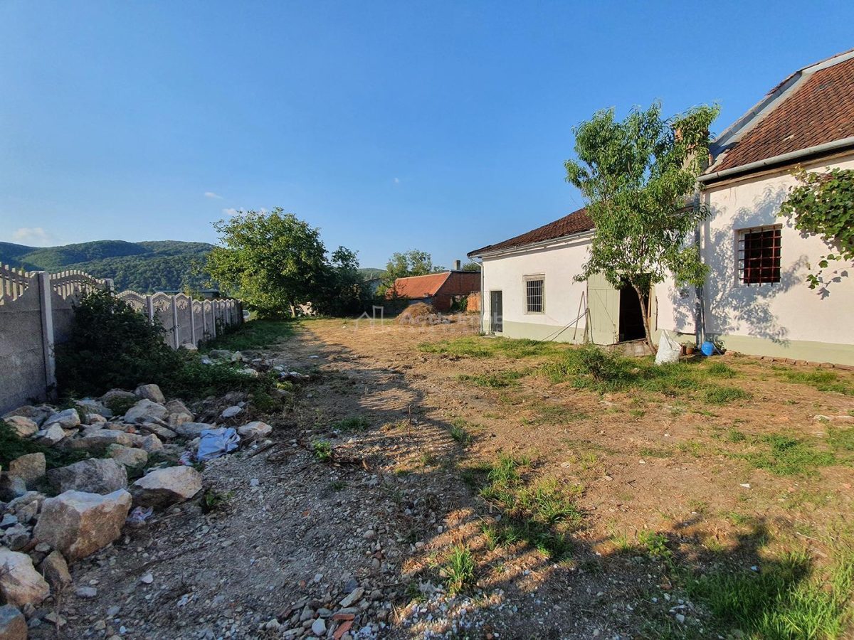 Bocsa Montana, Casa Solida + Teren, Strada Principala - foto 21