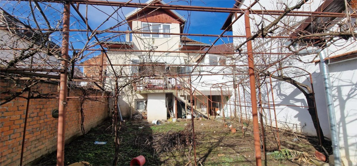 Resita Vila Central 3 Nivele Comision ZERO Cumparator - foto 2