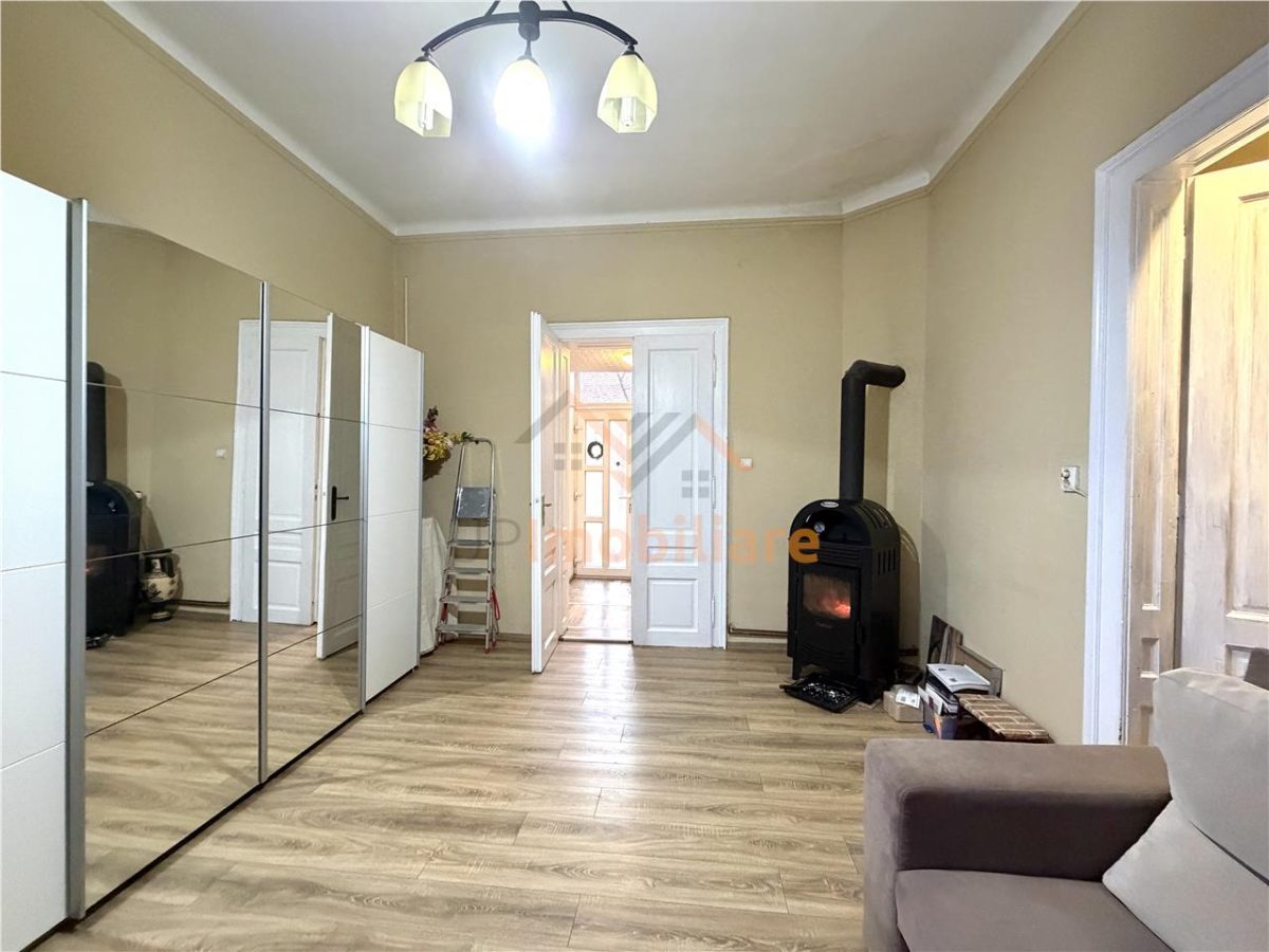 APARTAMENT CU 2 CAMERE | DE VANZARE | ULTRACENTRAL | ORADEA - foto 3
