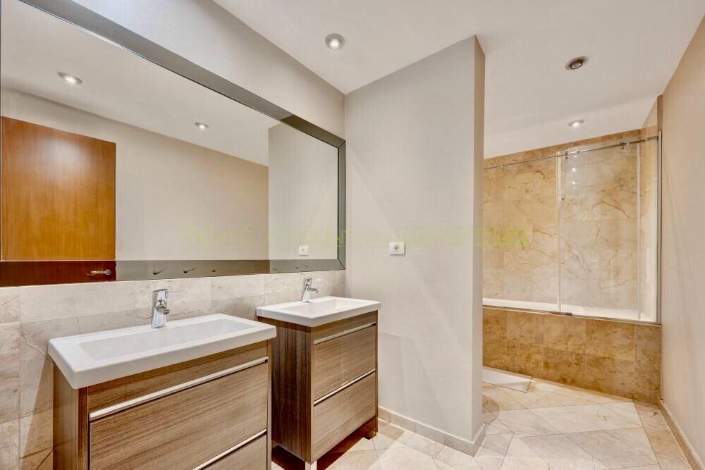 Penthouse premium de vânzare în zona Her?str?u, - foto 13