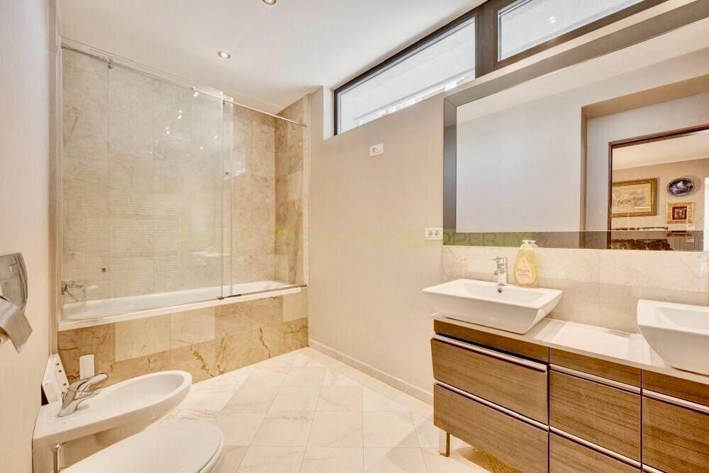 Penthouse premium de vânzare în zona Her?str?u, - foto 14