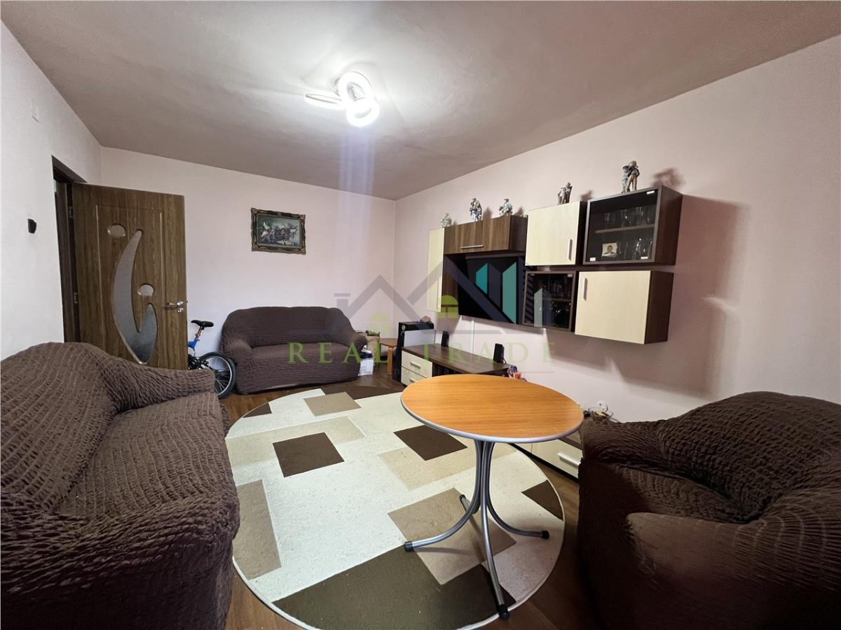 Apartament 4 camere decomandat, etaj intermediar Carpatilor- Lidl - foto 2