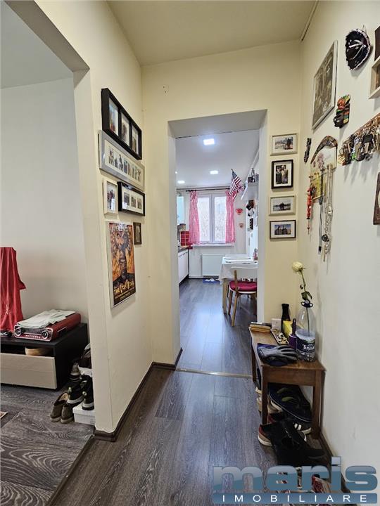 Semicentral etaj 3 apartament 2 camere stare foarte buna. - foto 4